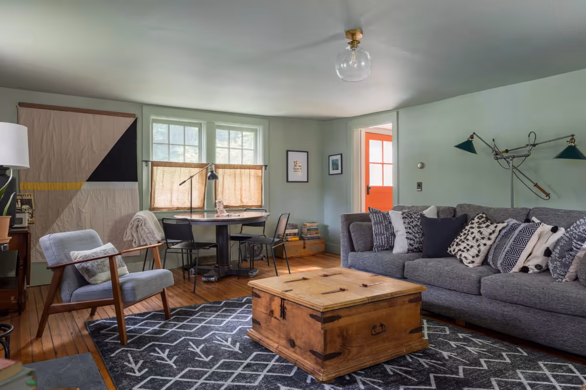 Dunraven River House front porch